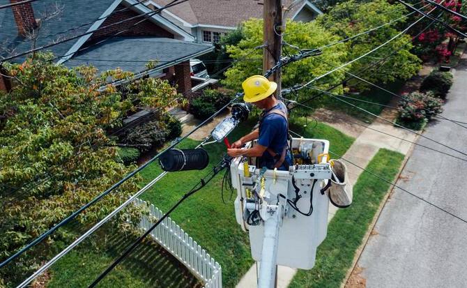 IFS_Hero_Leveraging_APM_to_Connect