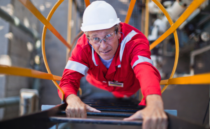 IFS_Project Financial Control in Oil and Gas_02_2025_670x413