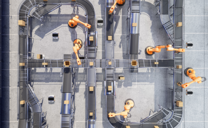 MES vs MOM_hero image