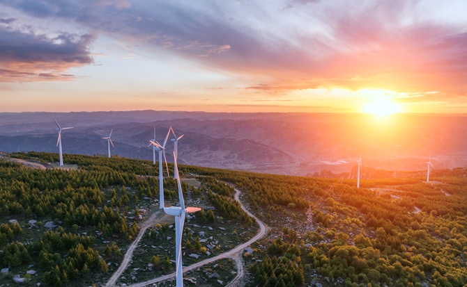 Optimize Operations in Renewable Energy - hero