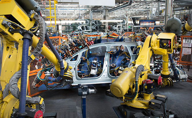 ifs_345_Industries-Billboard-MAN-Automotive-Manufacturing_02_22_670x413