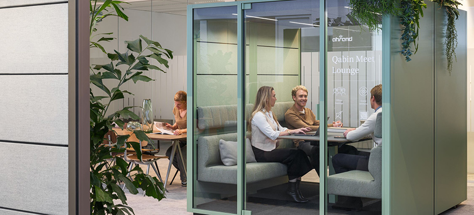 930x423-Medium-Royal-Ahrend-interior-view-of-Inspiration-Centre-AIC-in-Amsterdam-SP08