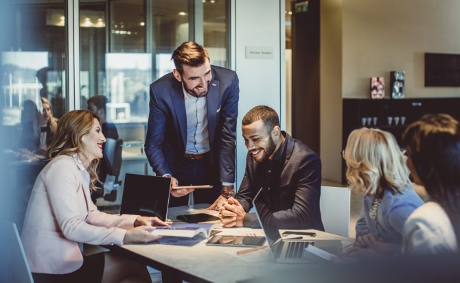 Track and hit your social targets 670x413