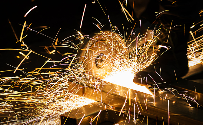 ifs_supporting_asset_311_whitepaper-enabling-a-and-d-manufacturing-transformation_02_22_670x413 (1)